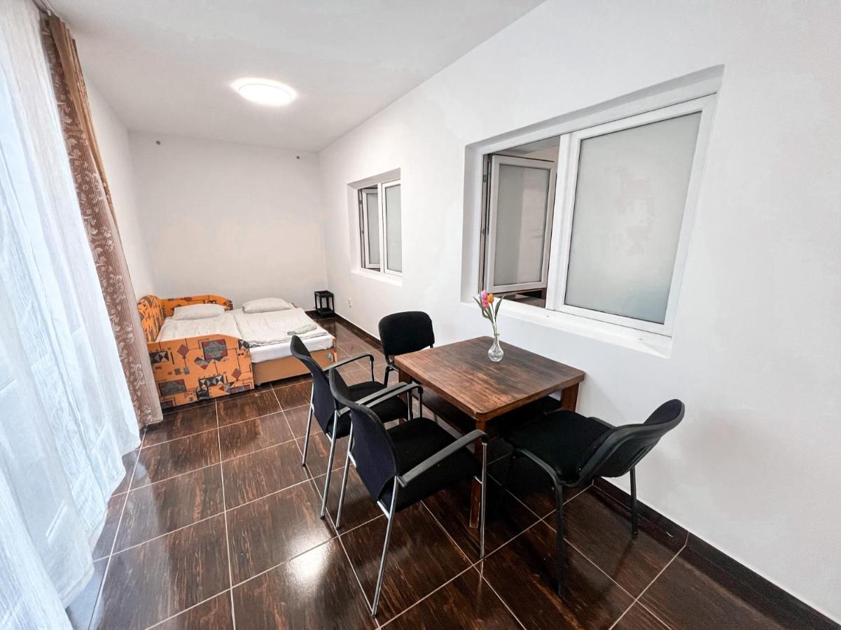 Williams Apartments Praga Esterno foto